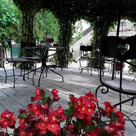 Oda ve Kahvaltı Mas De L'ile Avinyon